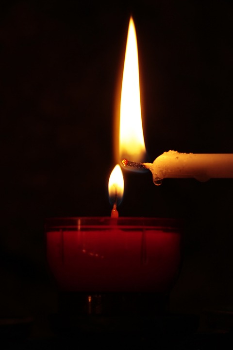 candle2.jpg