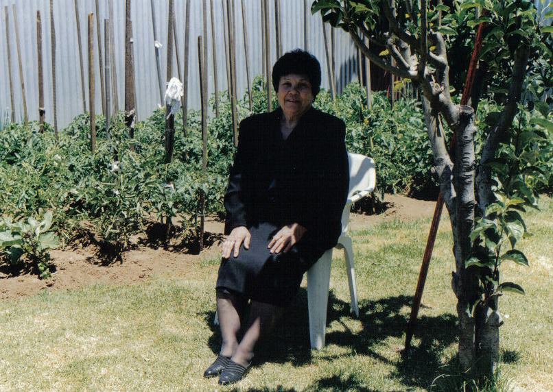 gardening2.jpg gardening2.jpg